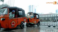 [VIDEO] Tolak Lelang, Sopir Bajaj Merah Asapi Kantor Jokowi