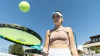 8 Most Beautiful Beach Female Tennis Players
