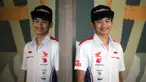 Pembalap Astra Honda Racing Team, Fadillah Arbi Aditama berpose di depan fotografer setelah melakukan wawancara di Penang Bistro Gatot Subroto, Jakarta Selatan, Senin (24/07/2023). (Bola.com/Bagaskara Lazuardi)