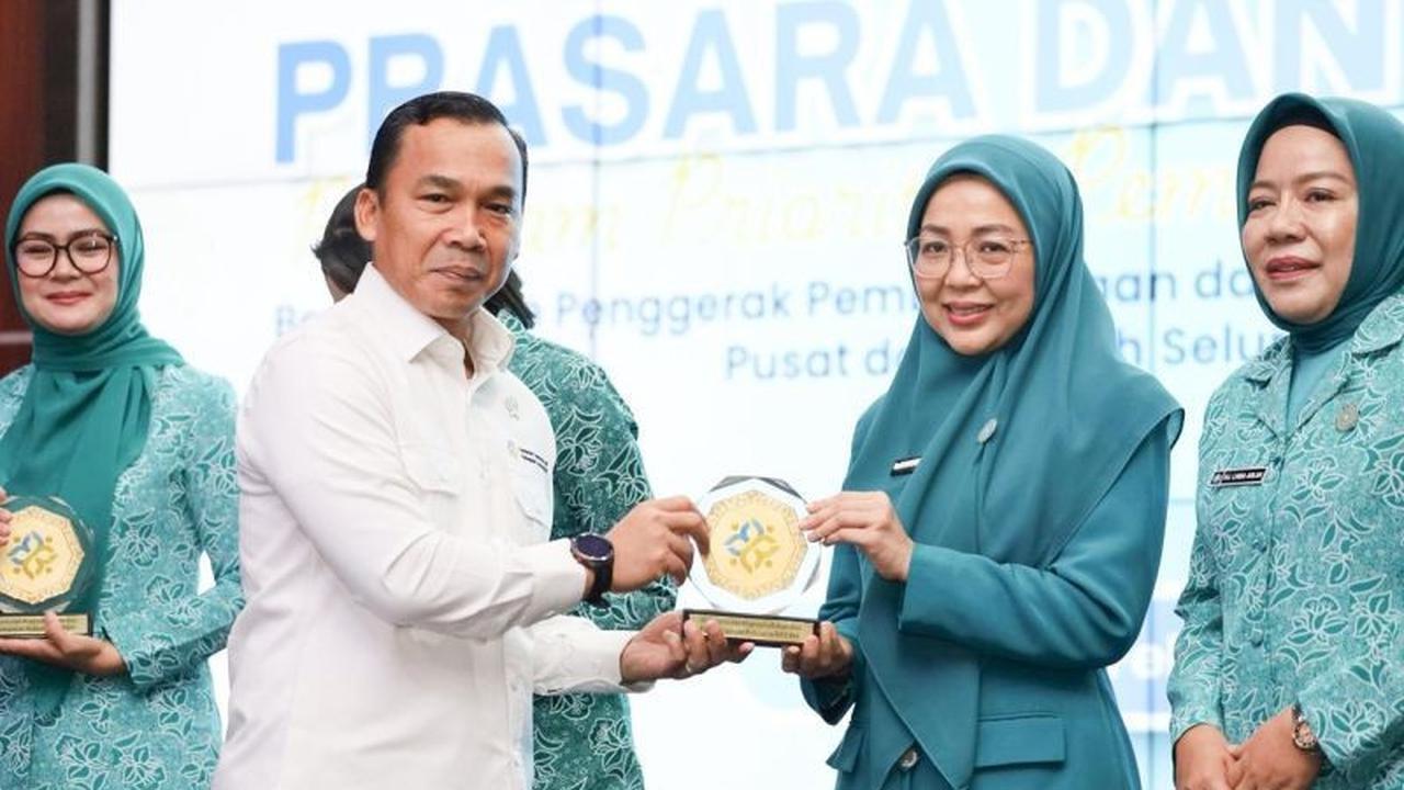 Melinda Aksa Paparkan Praktik Baik PKK Makassar dalam Pembangunan Keluarga Nasional