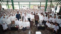 Kementerian Komunikasi dan Digital (Kemkomdigi) menggelar kegiatan yang bertajuk “SAHABAT TUNAS: Bersama Menjaga Ruang Digital Ramah Anak” di Pondok Pesantren Assalafiyyah di Mlangi, Yogyakarta, Jumat (7/11/2025) (Istimewa)