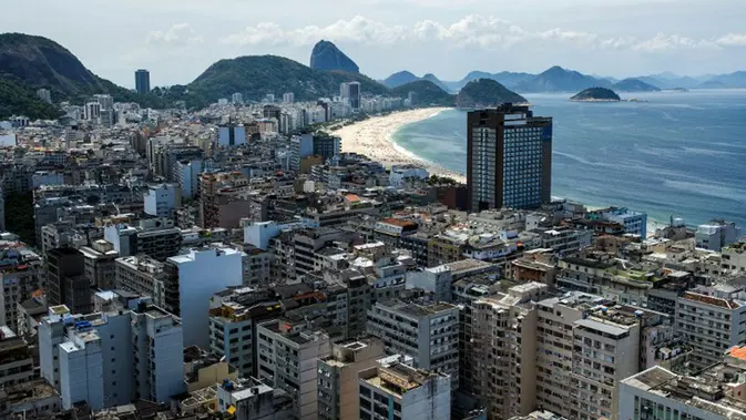 Pemandangan di sekitar pantai Copacabana di Rio de Janeiro, Brazil (AFP PHOTO/Yasuyoshi CHIBA)