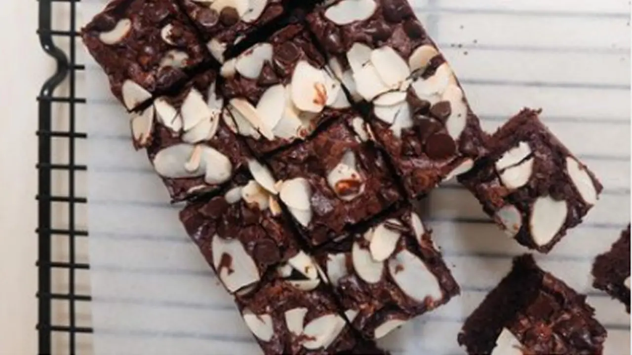 Vivi Marlinda Berbagi Keunikan Brownies The Vlinds & Sweet