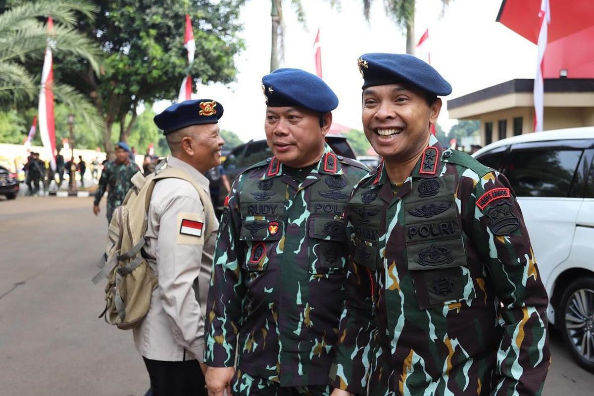 Gagahnya Jenderal Polisi Lulusan Terbaik Berseragam Brimob