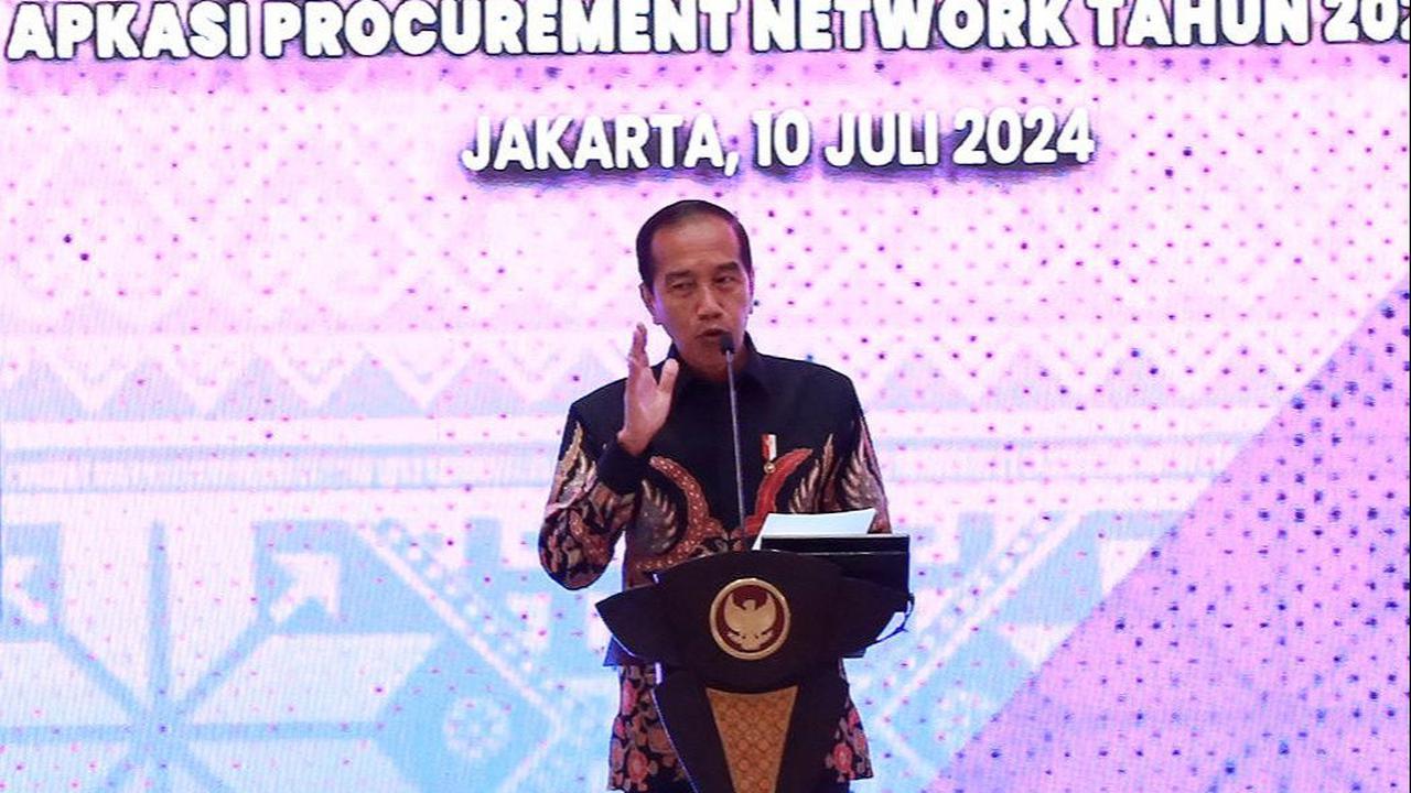 "Ini yang saya cek, masih diangka 41 persen penggunaan produk dalam negeri. Masih 41 untuk kabupaten dan kota 41 persen masih kecil. Artinya, selain itu produk impor," tutur Jokowi.<br>