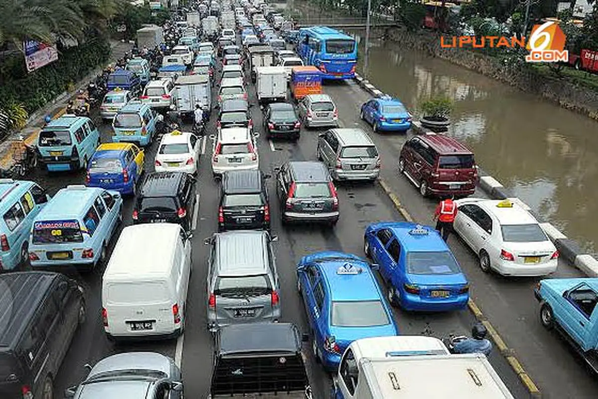 harmoni-macet-2-140205.jpg