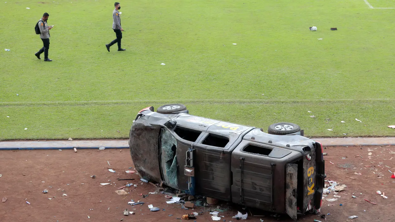 Kondisi Stadion Kanjuruhan Malang Usai Tragedi Kerusuhan