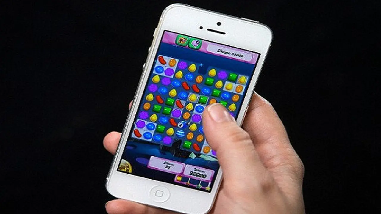 Main Candy Crush Terlalu Lama, Otot Jari Pria Ini Sobek