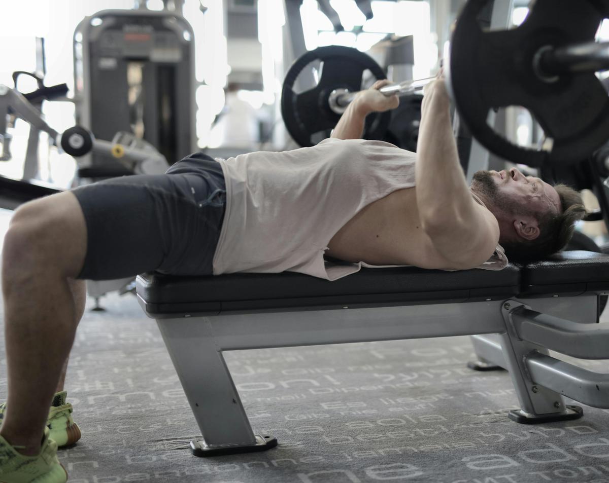 Ilustrasi Bench Press (©Pexels)