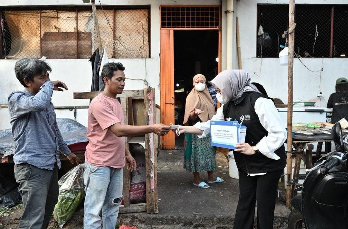 Aksi Cepat Tanggap BRI Peduli Lindungi Kesehatan Masyarakat dari Paparan Abu Vulkanik
