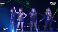 2NE1 Berhasil Guncang Panggung MAMA 2015 [foto: twitter]