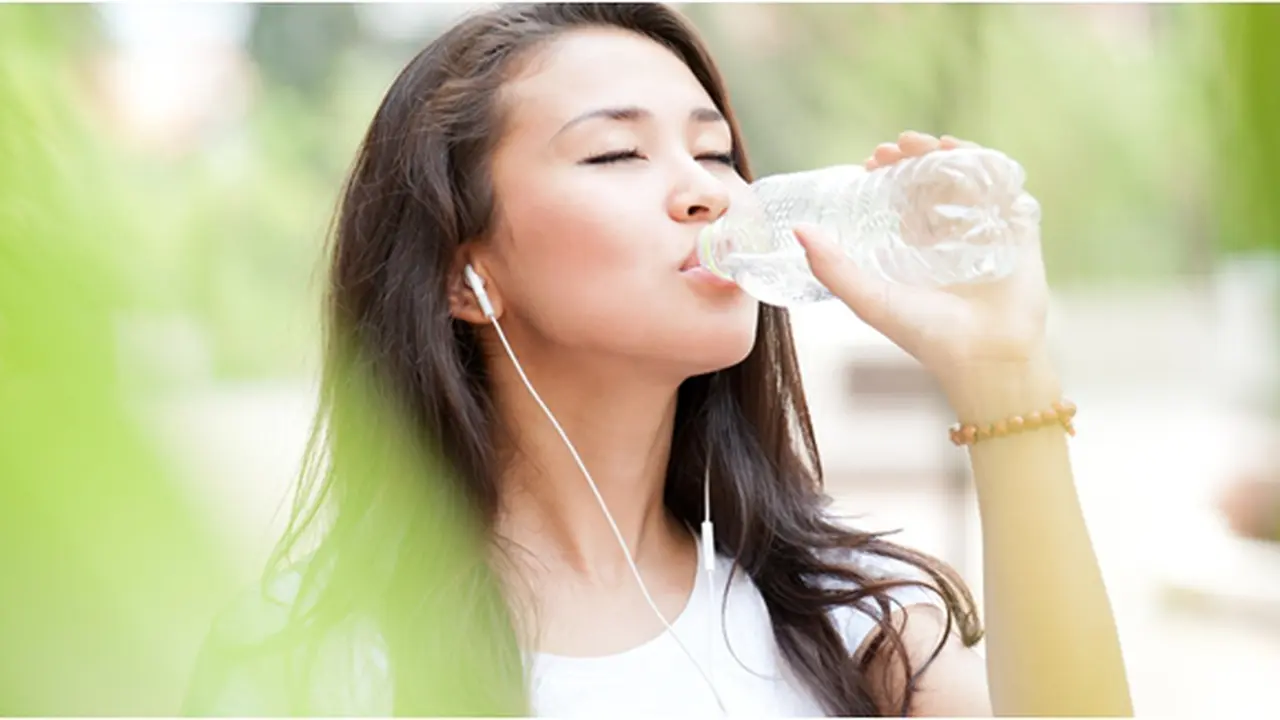 (c) shutterstock