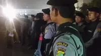 Ribuan Aparat Gabungan Penuhi Polda Metro Siap 'Serbu' Kalijodo