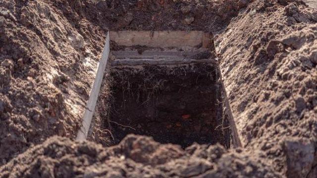 Terapi Stress Dikubur Hidup-Hidup