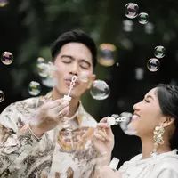 Erina Gudono bermain bubbles (Instagram/erinagudono)