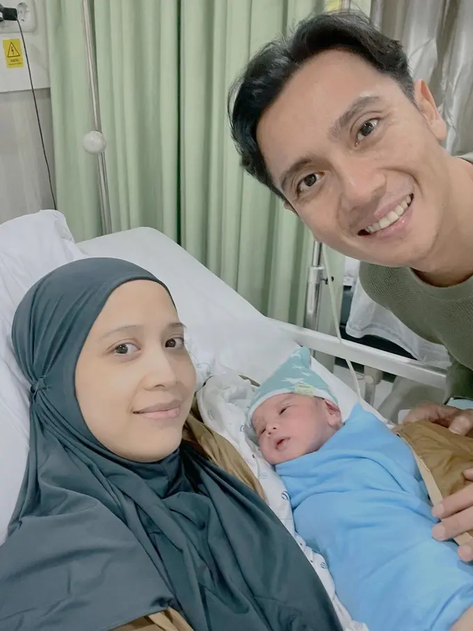 Fanny Fabriana Melahirkan Anak Keempat