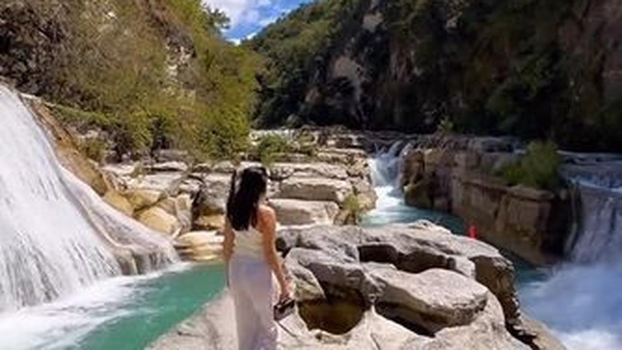 Dalam video yang dibagikan, perekam video mengunggah momen saat ia mengunjungi lokasi air terjun Tanggedu.