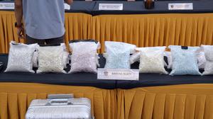 Modus Pilot Asing Selundupkan 70 Ribu Pil Ekstasi ke Indonesia