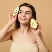 Beberapa buah yang bagus untuk dijadikan masker wajah (Credit: Freepik/ViDIstudio)