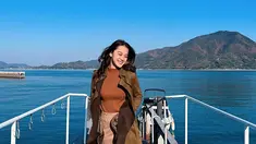 Usai bermain sinetron Love Story The Series, kini Esta Pramanita dikabarkan akan menghiasi layar kaca dengan sinetron baru. Dalam sinetron ini ia akan beradu akting dengan para aktor dan aktris yang sebelum bermain sinetron yang sama. Mengambil lokasi syuting di Jepang, beberapa waktu lalu ia pun mengunggah potret perjalanannya saat menuju Negeri Sakura. (Liputan6.com/IG/@estapramanita)