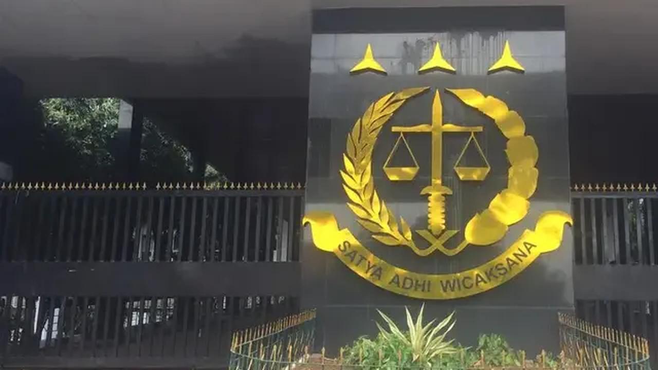 "Tim seluruhnya dari Kejati, kami pinjam tempat saja di Solo. Biar memudahkan," tandasnya.<br>