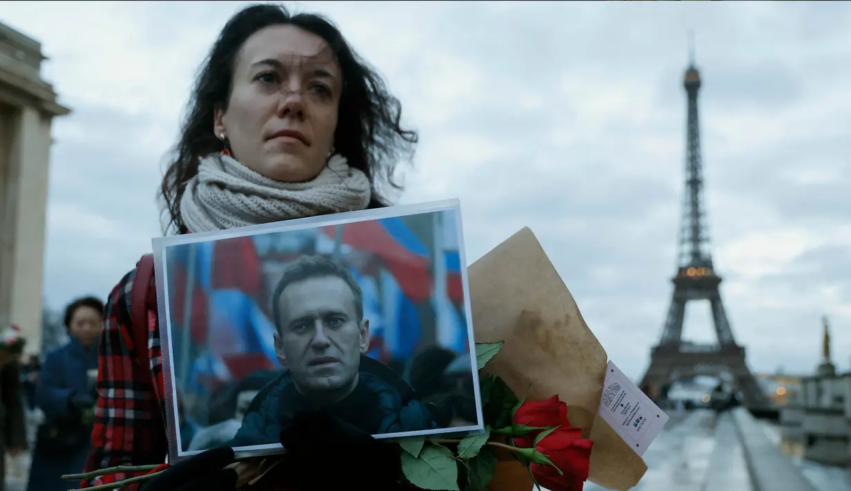 Nama Alexei Navalny dikenal luas setelah ia mengungkap dugaan korupsi besar-besaran dan gaya hidup mewah kalangan elit Rusia. (Ludovic MARIN/AFP)