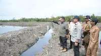 Pj Gubernur Sulbar Akmal Malik berkunjung ke UPT Tanjung Cina di Pasangkayu (Foto: Liputan6.com/Istimewa)