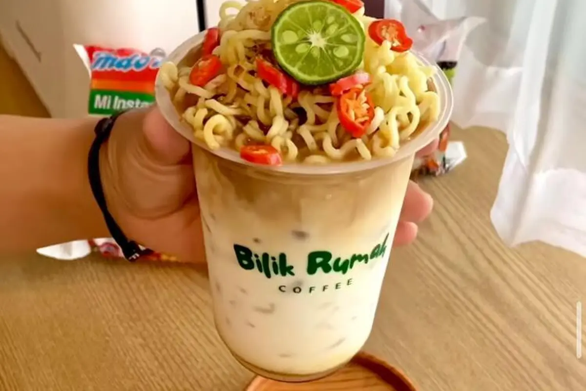 Campuran unik indomie dan kopi di Bilik Rumah Coffee