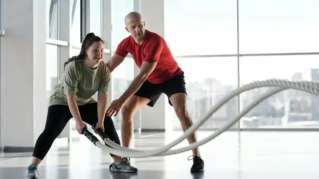 Tidak makan bukan berarti membakar lemak lebih banyak