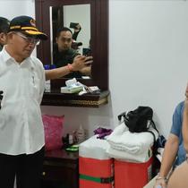 Menteri Koordinator Bidang Pembangunan Manusia (Menko PMK) Muhadjir Effendi terbang ke Arab Saudi untuk mengecek langsung operasional ibadah haji 1444 H/2023 M. (MCH PPIH Arab Saudi 2023)