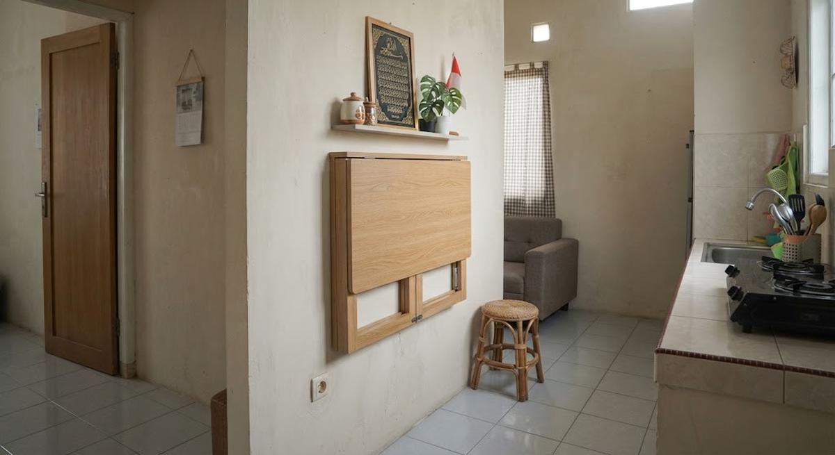 Ide meja makan lipat untuk rumah dengan ruang terbatas yang praktis untuk rumah KPR maupun subsidi model menempel di dinding