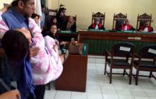 Terdakwa penganiaya PRT di Medan bopong istri jalani sidang tuntutan