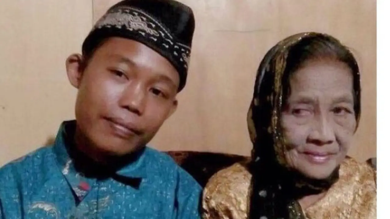 [Bintang] Ternyata Remaja 16 Tahun Sudah Lama Ingin Menikahi Nenek 71 Tahun
