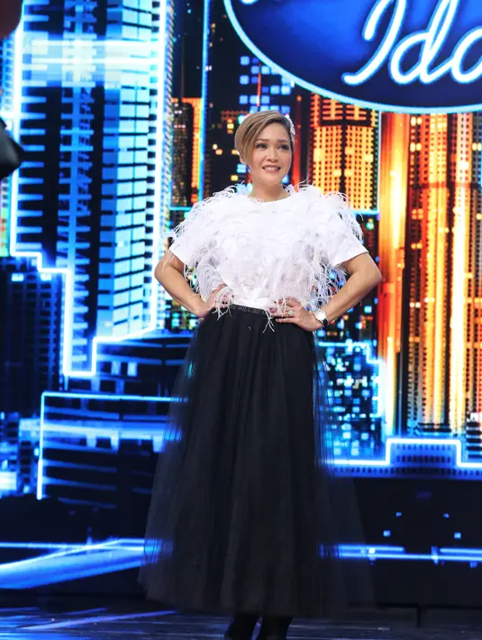 Maia Estianty Juri Indonesian Idol X di Studio RCTI Kebon Jeruk, Jakarta Barat (2/3/2020).