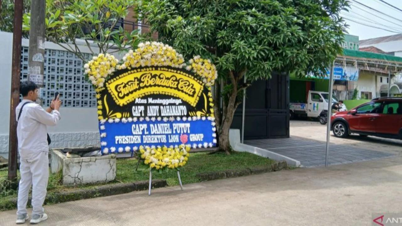 Sosok Capt Andy Dahananto di Mata Tetangga, Pilot Pesawat ATR 42-500 Jatuh di Maros