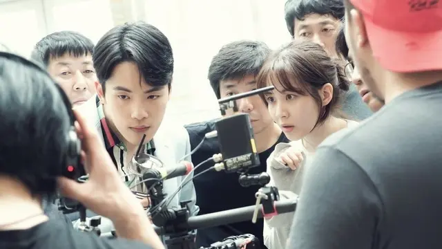 Kim Jung Hyun saat syuting drakor Time. (MBC via Soompi)