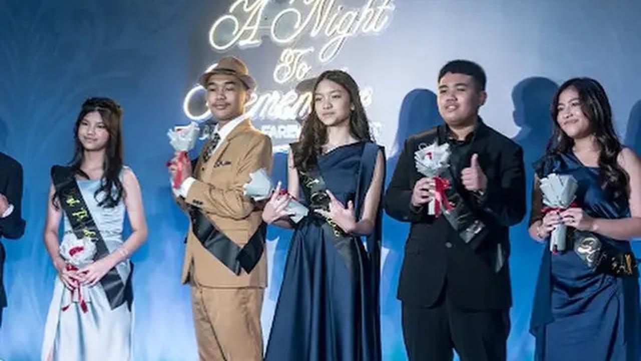 Model Dress Cantik Anak Meisya Siregar di Malam Perpisahan Sekolah, Anggun dengan Busana Biru