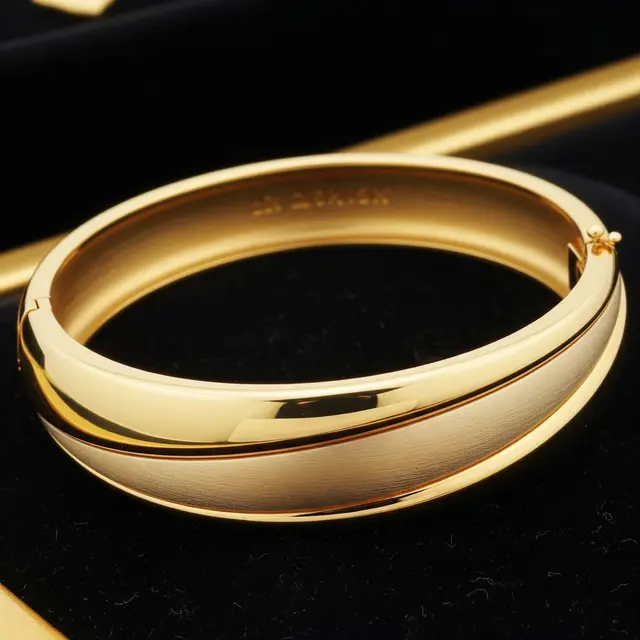 Gelang Emas Oval Solid Cocok untuk Acara Resmi dan Investasi