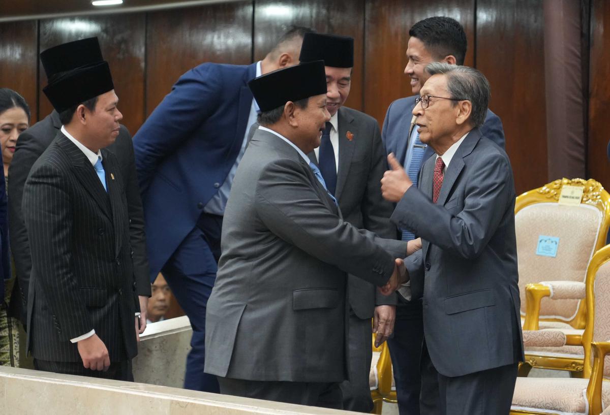 Prabowo Beri Hormat kepada Jokowi Usai Pidato Sidang Tahunan