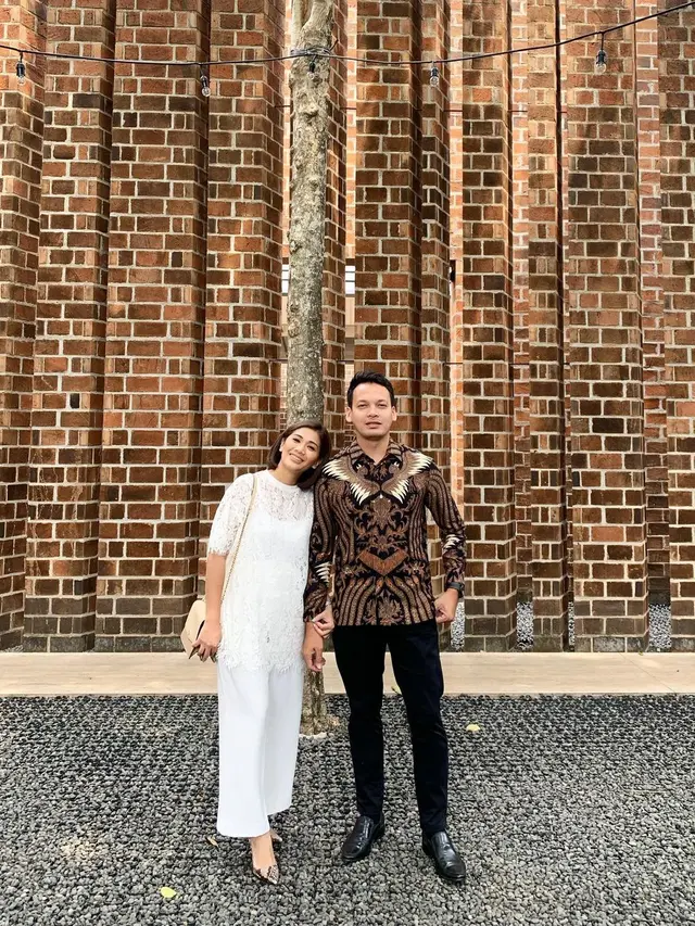 11 Tahun Bersama, Ini 6 Momen Manis Ben Joshua dan Istri