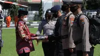 Ketika Mantan Kapolri Pimpin Apel Pergeseran Pasukan Pengamanan TPS Pilkada Sulut