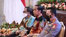 Presiden Joko Widodo bersama Kapolri Jenderal Listyo Sigit Prabowo dan Menteri Koordinator Bidang Politik dan Keamanan Mahfud MD saat melakukan pertemuan dengan jajaran Kepolisian Negara Republik Indonesia (Polri), di Istana Negara, Jakarta, Jumat (14/10/2022). (Foto: Lukas - Biro Pers Sekretariat Presiden)
