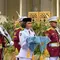Putri Papua Jadi Pembawa Baki Upacara Penurunan Bendera HUT ke-81 RI di Istana
