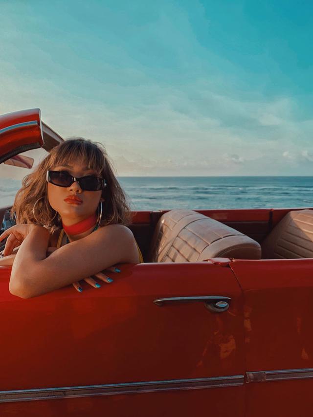 Gaya Memukau Marion Jola di Pemotretan Single Terbaru (sumber: instagram/lalamarionmj)