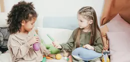 Tidak sedikit orang tua mulai memberi waktu khusus agar anak dapat bermain dengan lebih leluasa (Sumber: Pexels.com)