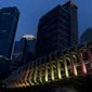 Suasana gedung perkantoran di Jakarta, Sabtu (17/10/2020). International Monetary Fund (IMF) memangkas proyeksi pertumbuhan ekonomi Indonesia 2020 menjadi minus 1,5 persen pada Oktober, lebih rendah dari proyeksi sebelumnya pada Juni sebesar minus 0,3 persen. (Liputan6.com/Johan Tallo)