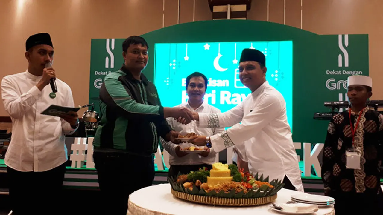Grab Berbagi Bingkisan Hari Raya Bersama Ratusan Mitra Pengemudi dan ...