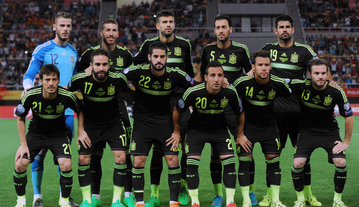 Spanyol berada pada urutan ke-3 Dunia peringkat FIFA dengan total point 1374.  (AFP/Nikolay Doychinov)