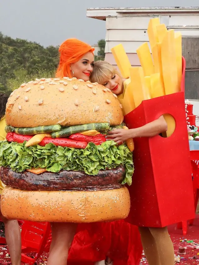 [Fimela] Taylor Swift dan Katy Perry