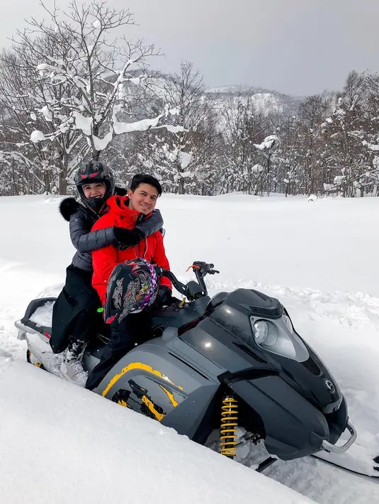 Zaskia Sungkar dan Irwansyah